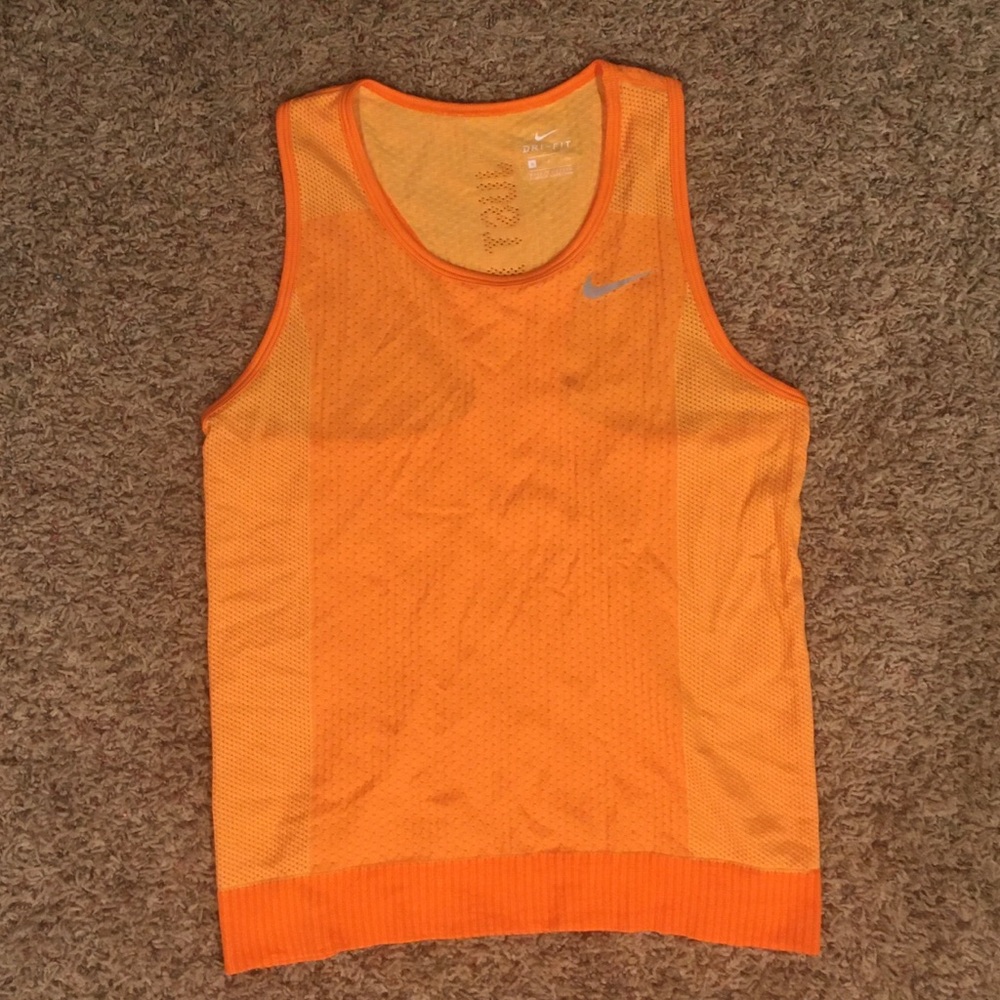 NIKE TANK NWOT